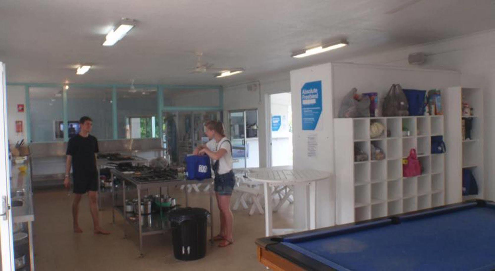 Absolute Backpackers Mission Beach Eksteriør billede